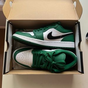 Air Jordan 1’s low ‘pine green’